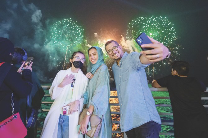 Jeddah Art Promenade turns into huge interactive photography stage chrome image May 8 2022 9 49 45 PM GMT03 00