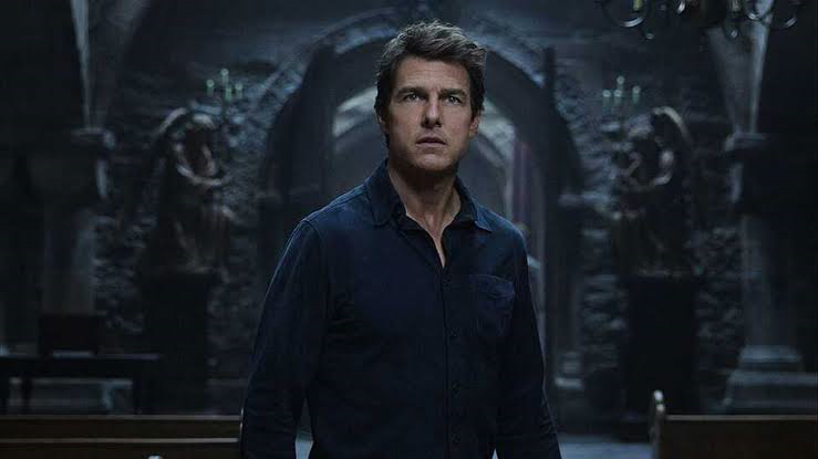 Tom Cruise .. Will he become the first actor to shoot a movie in outer space?