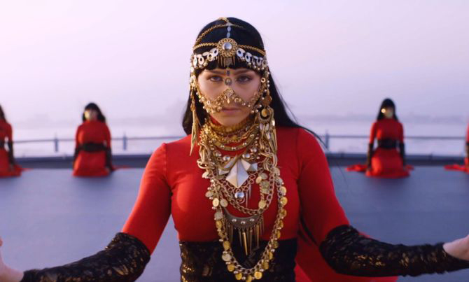 Lebanese Mayas at the highest viewing platform in Palm Jumeirah