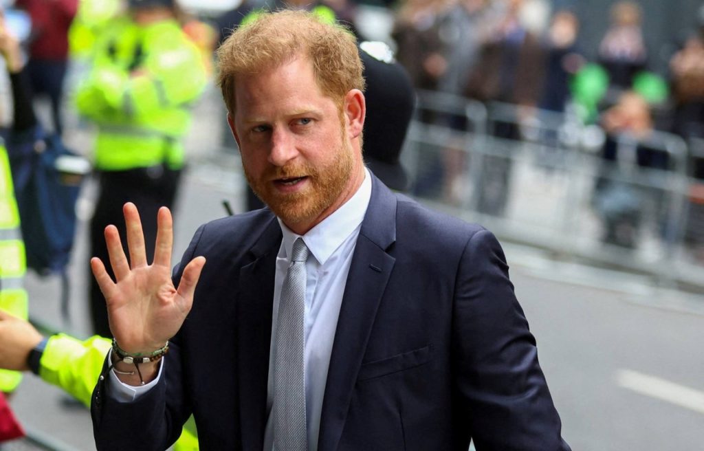 How did Prince Harry commemorate the death of Queen Elizabeth II