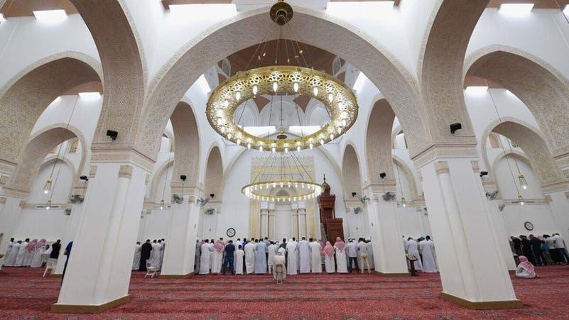 Madinah: Al-Qiblatain Mosque opens its doors to worshippers 24 hours a day